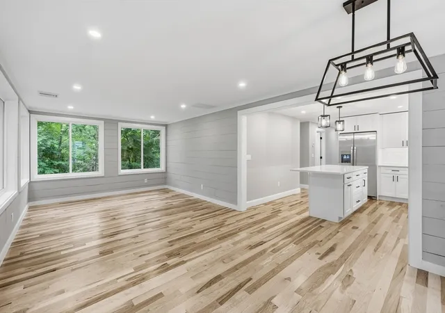 3rd image of 34 Nashoba Trl, Littleton, MA 01460 | MLS# 73540645