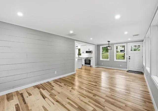 4th image of 34 Nashoba Trl, Littleton, MA 01460 | MLS# 73540645