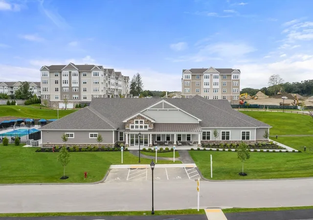 2nd image of 8 Peters Farm Way #108, Westborough, MA 01581 | MLS# 73566205