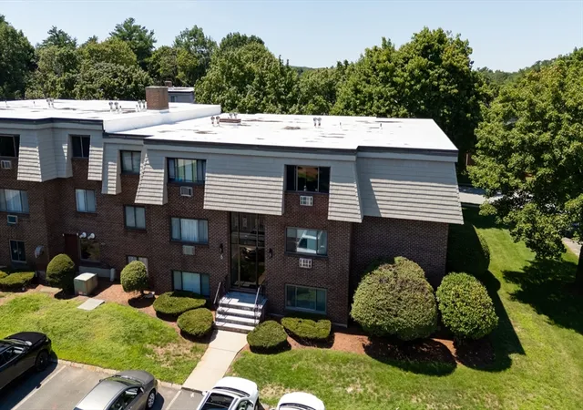 Photo 3 of Condo for sale at 6 Hallmark Gdns #9, Burlington, MA 01803 | MLS# 73560170 | Listing updated on 2026-08-10
