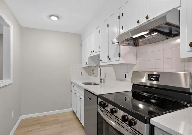 Photo 4 of Condo for sale at 6 Hallmark Gdns #9, Burlington, MA 01803 | MLS# 73560170 | Listing updated on 2026-08-10