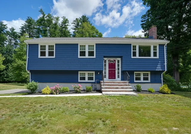Homes for sale in Burlington, MA | 7 Alcine Ln, Burlington, MA 01803 | MLS# 73537262