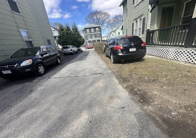 5th image of 39 Woodland St, Worcester, MA 01610 | MLS# 73496894