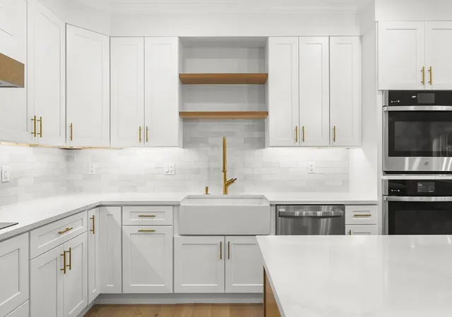 Photo 3 of Sale Pending at 7 Whitman Cir #7, Needham, MA 02492 | MLS# 73522958 | Listing updated on 2026-09-17