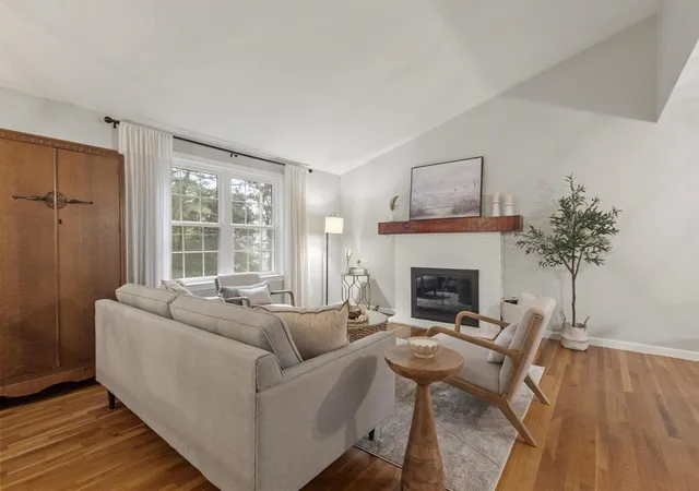 2nd image of 597 Old Dunstable Rd, Groton, MA 01450 | MLS# 73559215