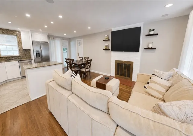2nd image of 1116 Old Connecticut Path, Framingham, MA 01701 | MLS# 73553656
