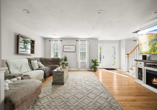 2nd image of 36 Cranesbill Rd, Taunton, MA 02780 | MLS# 73522352