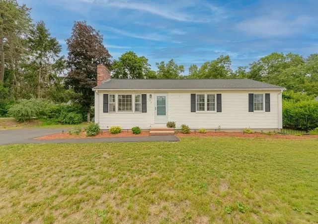 2nd image of 132 Oak Ridge Dr, Ayer, MA 01432 | MLS# 73540646