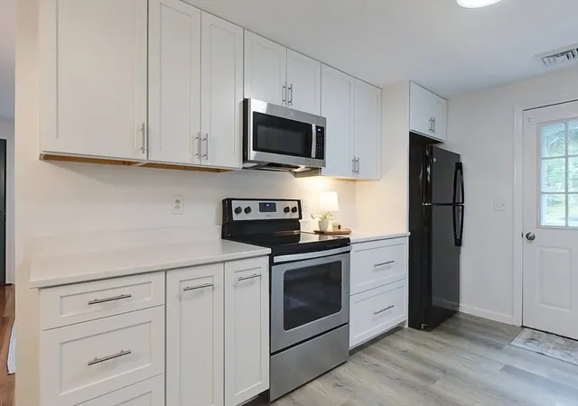 4th image of 132 Oak Ridge Dr, Ayer, MA 01432 | MLS# 73540646