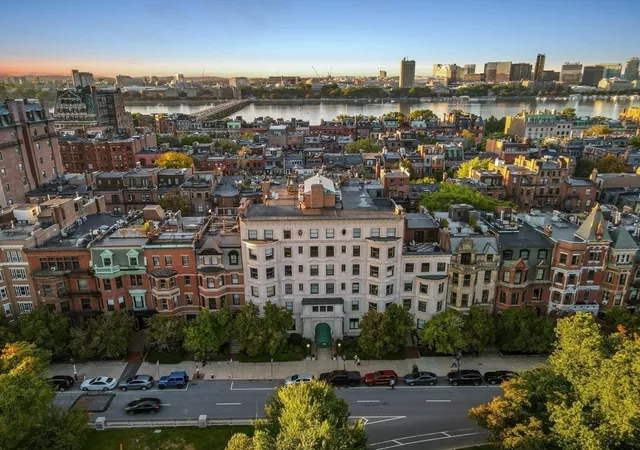 2nd image of The Lafayette, Boston, MA 02115