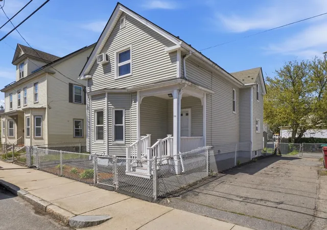 2nd image of 54 Hampshire St, Lowell, MA 01850 | MLS# 73522223
