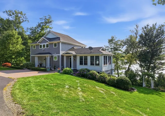 5th image of 6 Weetamoo Way, Westford, MA 01886 | MLS# 73555120