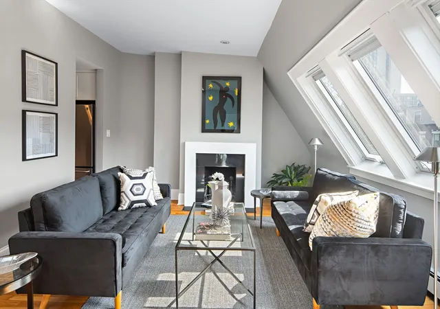 1st image of 27 E Springfield St #3, Boston, MA 02118 | MLS# 73505470