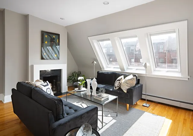 2nd image of 27 E Springfield St #3, Boston, MA 02118 | MLS# 73505470