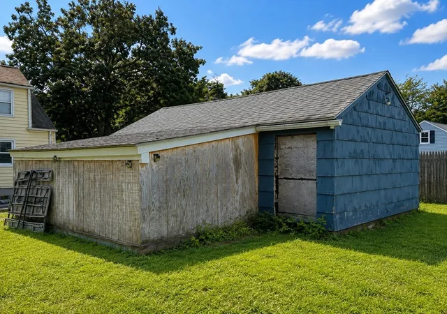 4th image of 711 Newbury St, Springfield, MA 01104 | MLS# 73569710