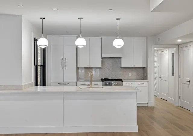 4th image of 421 Saratoga, Boston, MA 02128