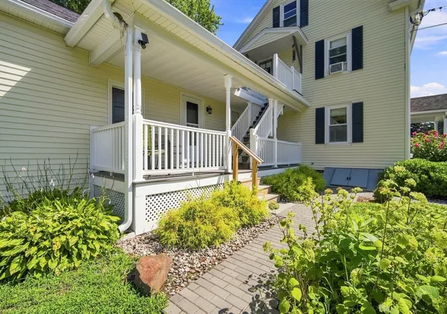 2nd image of 98 Stockbridge Rd, Hadley, MA 01002 | MLS# 73563253
