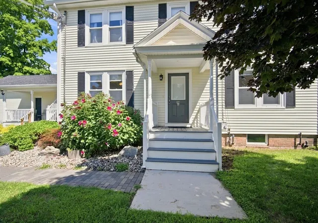 5th image of 98 Stockbridge Rd, Hadley, MA 01002 | MLS# 73563253