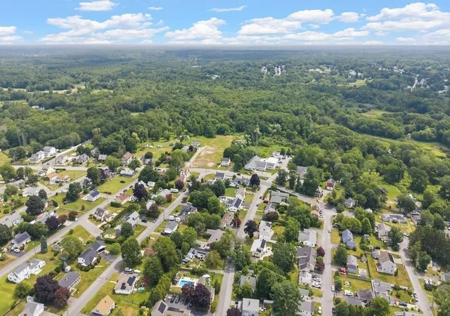 42nd image of 66 Middle Rd, Acushnet, MA 02743 | MLS# 73549029