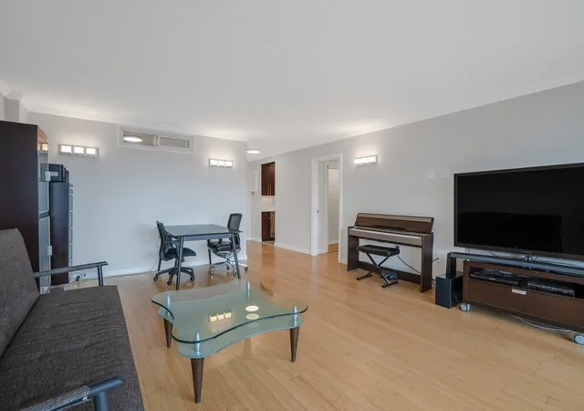 Homes for sale in Boston, MA | 566 Commonwealth #906, Boston, MA 02215 | MLS# 73546348