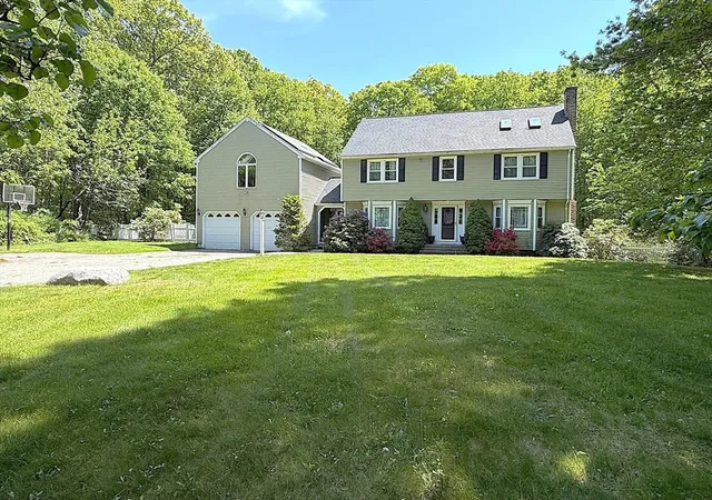 Homes for sale in Bellingham, MA | 23 Bellstone Dr, Bellingham, MA 02019 | MLS# 73534987