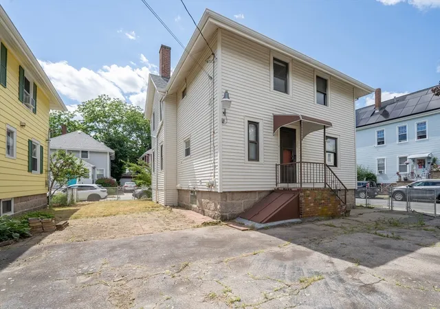 Homes for sale in New Bedford, MA | 46 Park St, New Bedford, MA 02740 | MLS# 73540365