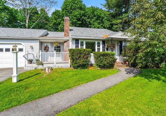 3rd image of 21 Guild St, Lowell, MA 01852 | MLS# 73522414