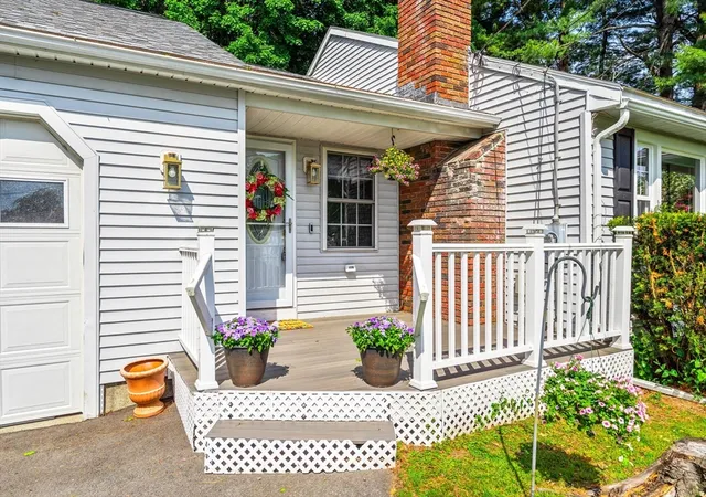 5th image of 21 Guild St, Lowell, MA 01852 | MLS# 73522414