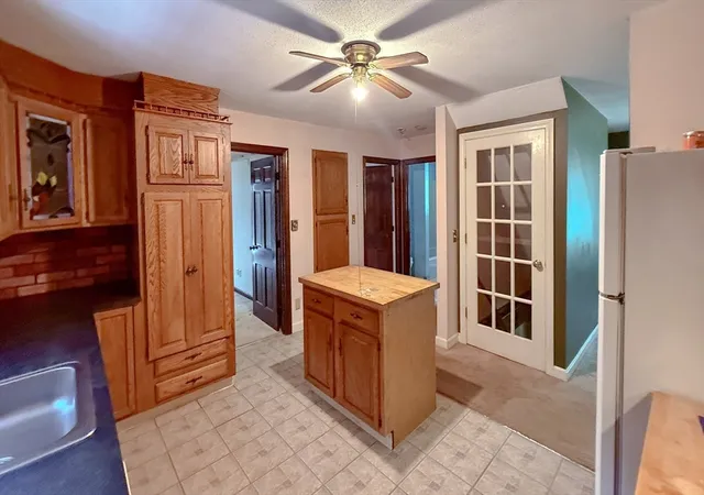 4th image of 392 Mashapaug Rd, Holland, MA 01521 | MLS# 73547485