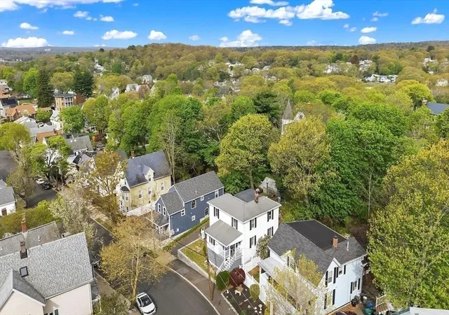 34th image of 29 Woodlawn St, Lynn, MA 01904 | MLS# 73514665
