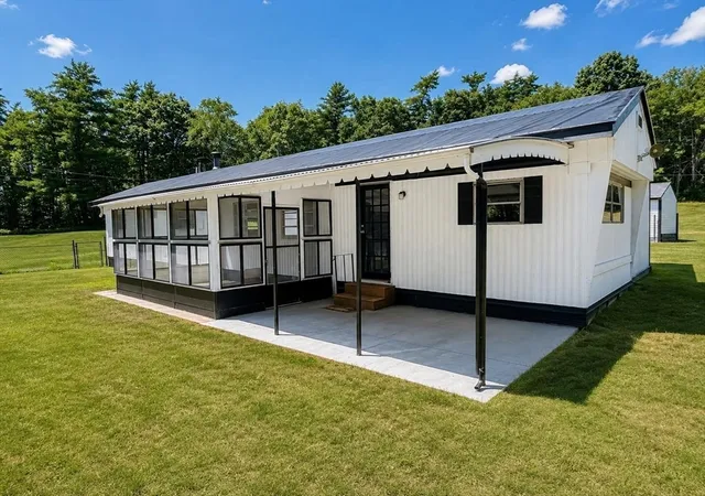 3rd image of 598-600 Old Dana Rd, Barre, MA 01005 | MLS# 73552999