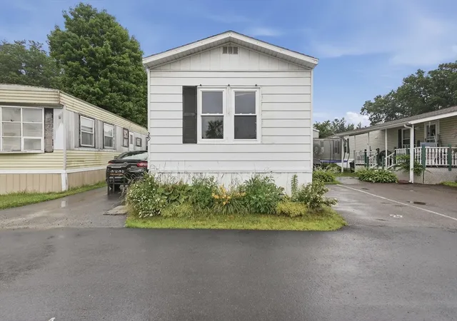 2nd image of 25 Groton School Road #29, Ayer, MA 01432 | MLS# 73548807