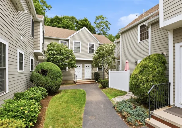 Homes for sale in Braintree, MA | 11 Brookside Rd #3, Braintree, MA 02184 | MLS# 73540043