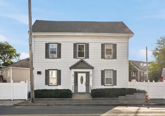 1st image of 114 Central St, Peabody, MA 01960 | MLS# 73566046