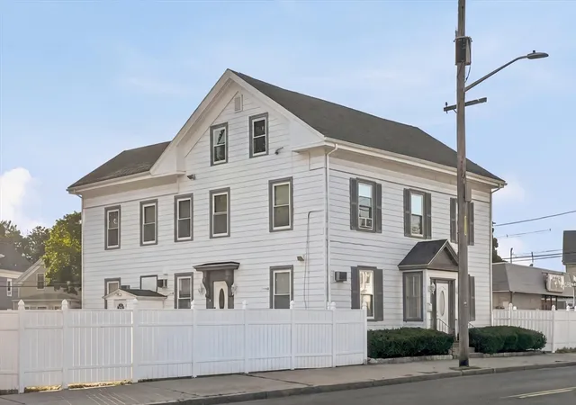 2nd image of 114 Central St, Peabody, MA 01960 | MLS# 73566046