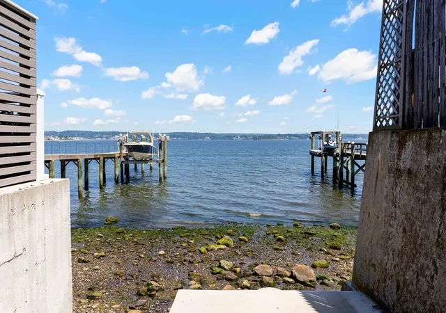 27th image of 29 Aquidneck Ave, Portsmouth, RI 02871 | MLS# 73548787