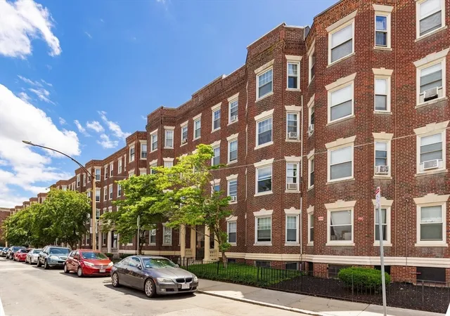 Listing Photo 2 - Condo for sale in building located at 78 Glenville Ave, Boston, MA 02134 - Unit #9