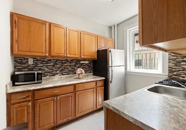 Homes for sale in Allston, MA | 78 Glenville Ave #9, Allston, MA 02134 | MLS# 73537344