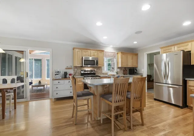 4th image of 32 Field Road, Medway, MA 02053 | MLS# 73547089