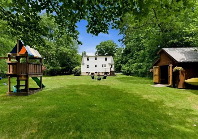 2nd image of 867 Whitman St, Hanson, MA 02341 | MLS# 73537366