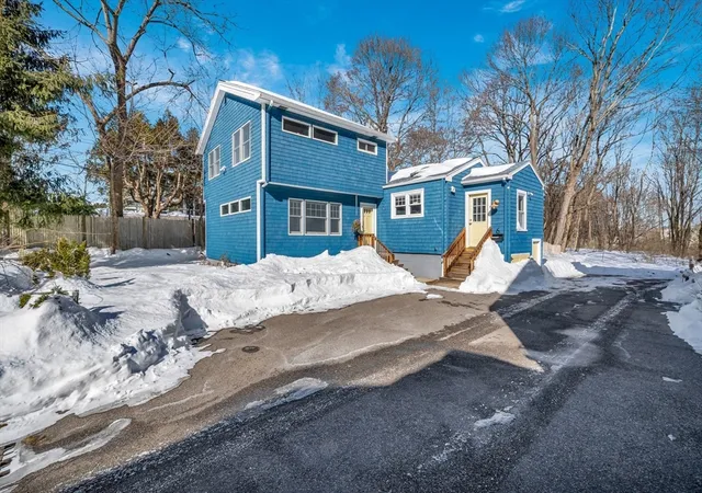 1st image of 6 Smith Ln #6, Manchester, MA 01944 | MLS# 73478236