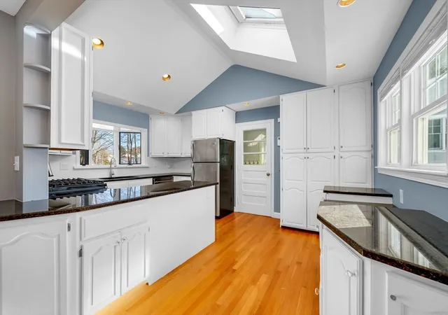 5th image of 6 Smith Ln #6, Manchester, MA 01944 | MLS# 73478236