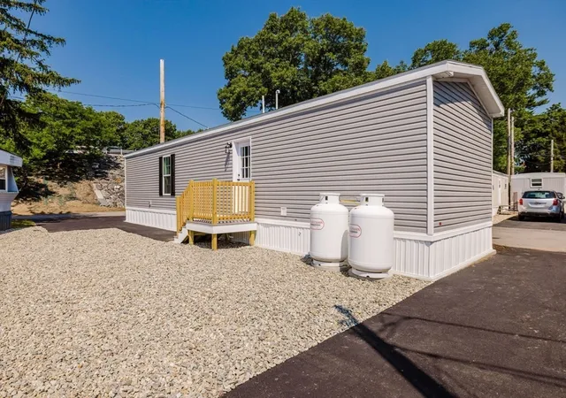 Homes for sale in Attleboro, MA | 1346 Newport Ave #A2, Attleboro, MA 02703 | MLS# 73548740