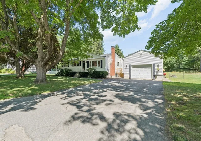 2nd image of 83 Colgate Dr, North Andover, MA 01845 | MLS# 73552800