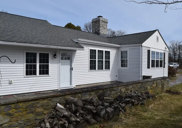 3rd image of 475 Cedar Ave, Swansea, MA 02777 | MLS# 73489180