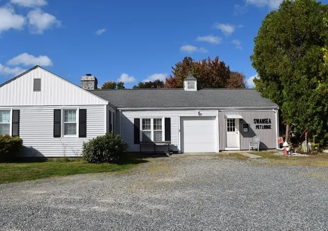 4th image of 475 Cedar Ave, Swansea, MA 02777 | MLS# 73489180