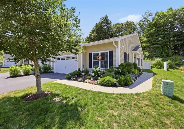 Photo 2 of Sale Pending at 89 Rogerson Crossing #89, Uxbridge, MA 01569 | MLS# 73568616 | Listing updated on 2026-08-29