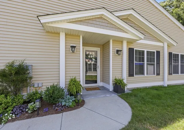 Photo 3 of Sale Pending at 89 Rogerson Crossing #89, Uxbridge, MA 01569 | MLS# 73568616 | Listing updated on 2026-08-29