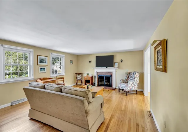4th image of 50 Dunstable Cross Rd, South Dennis, MA 02660 | MLS# 73559280