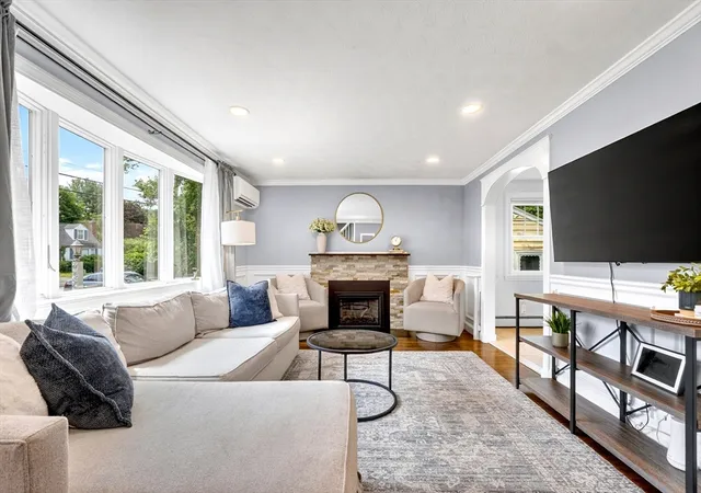 2nd image of 26 Brooksbie Rd, Bedford, MA 01730 | MLS# 73547150